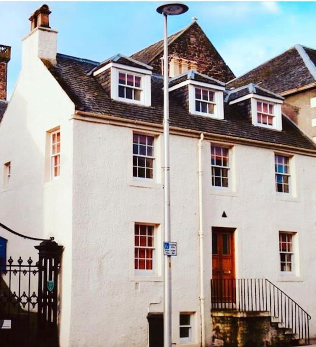 Jacobite'S Retreat, 17Th Century Cottage In The Heart Of إينفيرنيس المظهر الخارجي الصورة