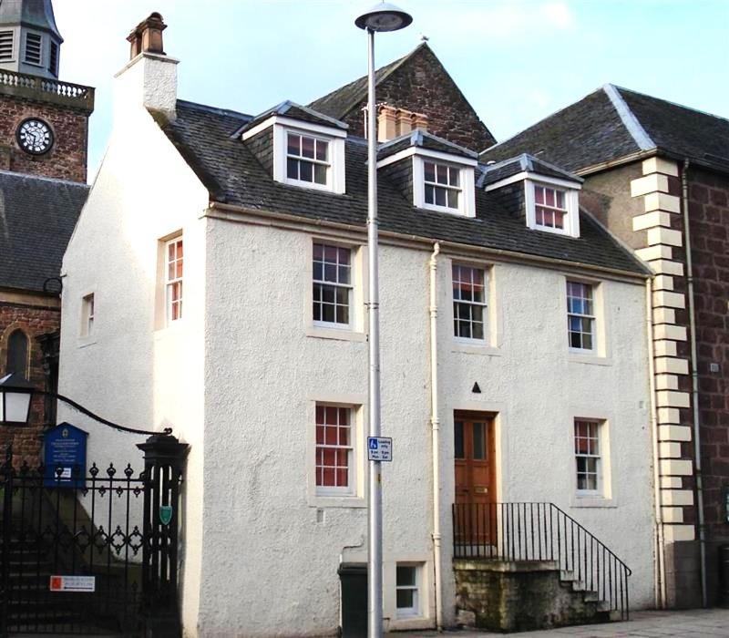 Jacobite'S Retreat, 17Th Century Cottage In The Heart Of إينفيرنيس المظهر الخارجي الصورة